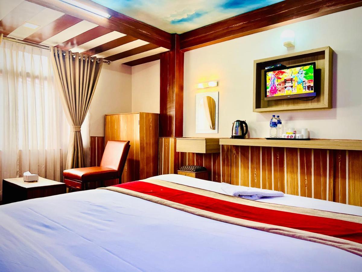 Thamel Seasons Hotel カトマンズ エクステリア 写真