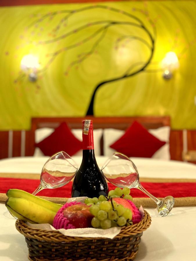 Thamel Seasons Hotel カトマンズ エクステリア 写真