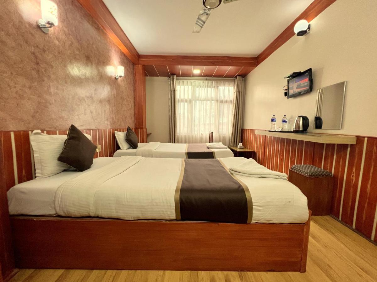 Thamel Seasons Hotel カトマンズ エクステリア 写真