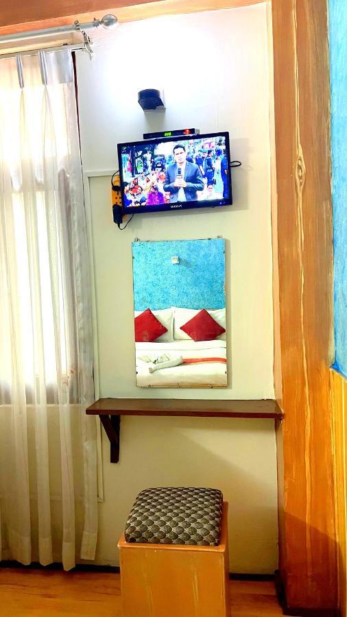 Thamel Seasons Hotel カトマンズ エクステリア 写真
