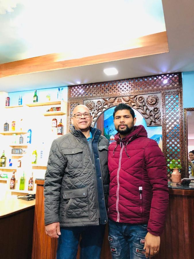 Thamel Seasons Hotel カトマンズ エクステリア 写真